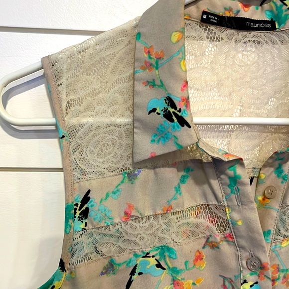 Maurice’s sleeveless button down - Picture 2 of 7